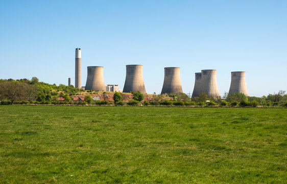 Ratcliffe On Soar Power Station On A Clear Day