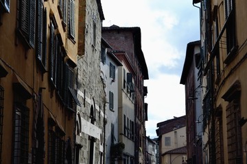 Fototapeta na wymiar Palazzi di Lucca