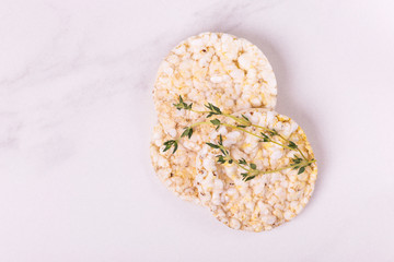 Rice cakes with thyme
