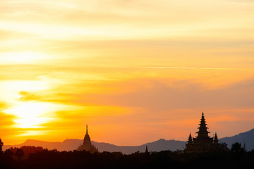 Fototapeta na wymiar Sunset over Bagan Myanmar