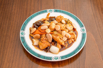Chinese rice with almonds