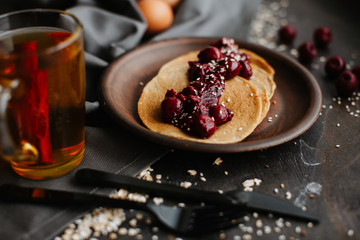 pancakes with berries