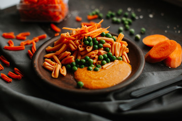 lentil paste with green peas