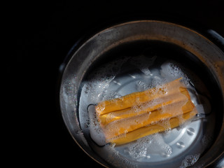 El barbijo, una prenda de vestir más, lávelo periódicamente