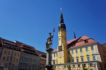 Obraz premium Ritter Dutschmann Fountain, Town Hall and baroque houses in Bautzen