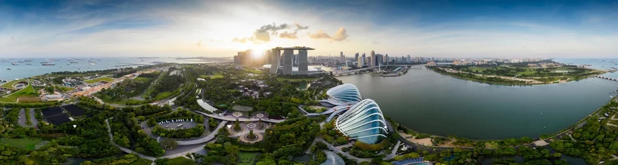 Wandcirkels aluminium Luchtfoto drone-weergave van het zakendistrict en de stad van Singapore, het zakelijke en financiële district Modern gebouw in het centrum van Singapore op 2 februari 2020 in Singapore. © 24Novembers