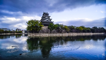 日本、お堀周辺からみた広島城、絶景