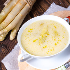 Delicious spring white asparagus soup
