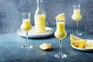 Italian liquor with lemons and cream