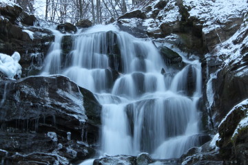 Obraz premium waterfall in the mountains