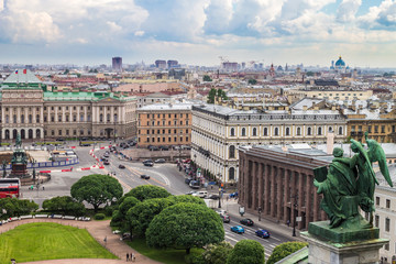 Obraz premium St. Isaac's Cathedral in Saint Petersburg in summer