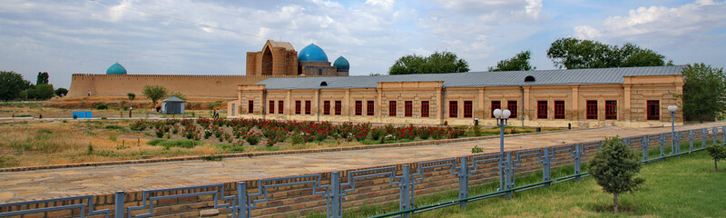 Allphotokz Turkistan Ahmad Yasawi 20060525 9057 5D PS