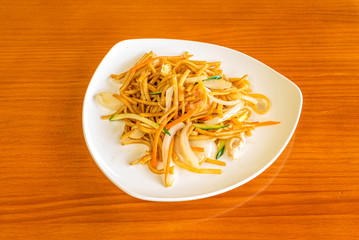 Chinese noodle dish
