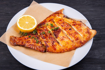 Cambala fried on coal with tmina and lime