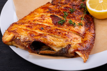 Cambala fried on coal with tmina and lime