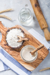 The leaven for bread is active. Starter sourdough ( fermented mixture of water and flour to use as leaven for bread baking). The concept of a healthy diet