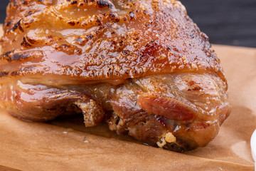 Rolls baked in an oven with spices are served with mustard