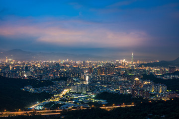 Fototapeta na wymiar Taipei, Taiwan city skyline at twilight