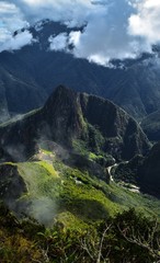 Machu Picchu desde la cima de montaña vieja