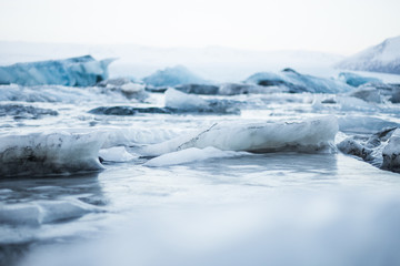 Glaciar en Islandia. Hielo, azul y blanco.