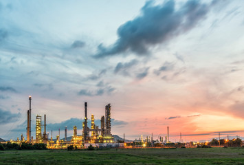 Fototapeta na wymiar petrochemical plant with sunrise