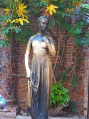 Posąg Julii, Werona, Włochy - obrazy, fototapety, plakaty