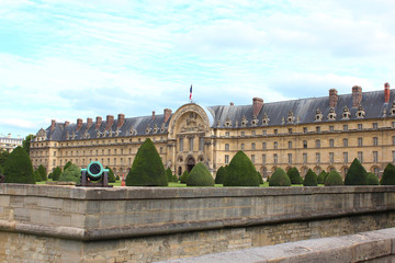 Fototapeta premium Palace des Invalides in Paris, France. Famous landmark.