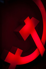 symbol sierp i młot związek radziecki czerwień
