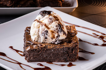 Chocolate brownie whit vanilla ice cream