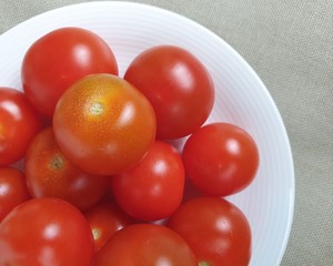 Cherry tomatoes on a plate