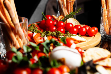 tomato chery salad caprese organic