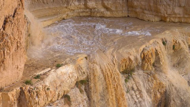Giant Waterfall, flash flood, desert mountains,Drone
Flash Flood in the desert Waterfal, Wadi Hever l- Aerial Footage
