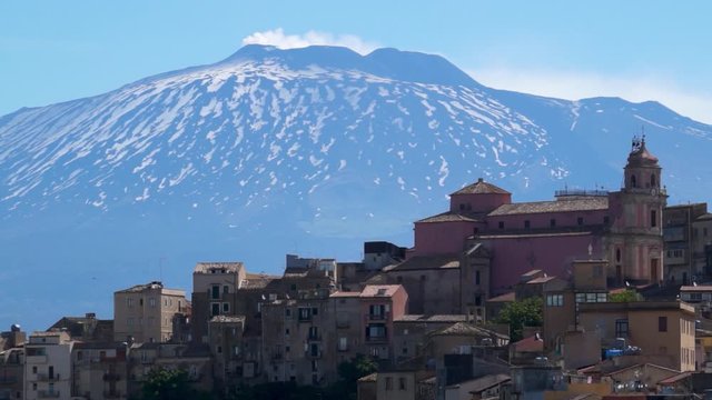 Agira, a typical Sicilian hinterland town, with its churches, the castle and the spectacular view of Mount Etna and Lake Pozzillo.