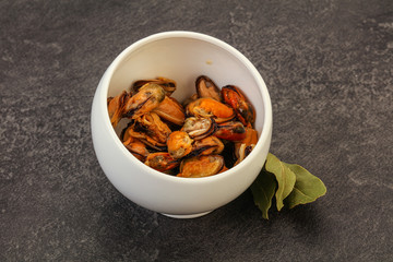 Pickled mussels in the bowl