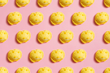 Seamless pattern of balls of natural colorful ice cream on a pink background