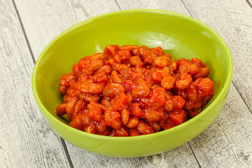 Baked kidney with tomato and pepper