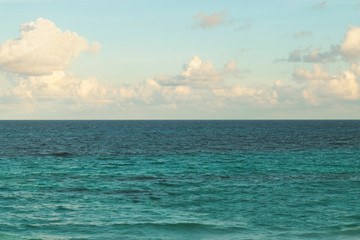 Obraz premium Seascape with blue waves