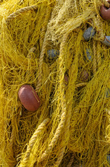 Fischernetz (Gythio, Peloponnes, Griechenland) - fishnet (Gythio, Peloponnese, Greece) - obrazy, fototapety, plakaty