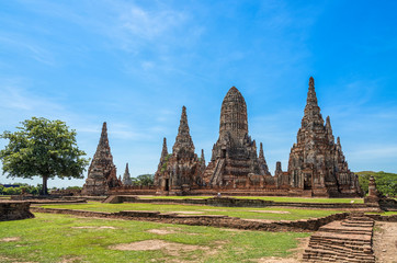 Fototapeta na wymiar Old Temple wat Chaiwatthanaram at Ayutthaya, Thailand