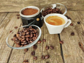 Obraz na płótnie Canvas Cup and grain of coffee