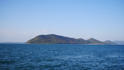 サンポートから見える女木島