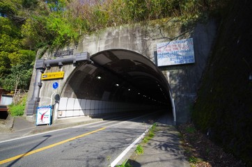 トンネルの入り口