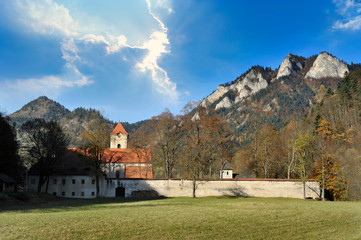 cerveny klastor