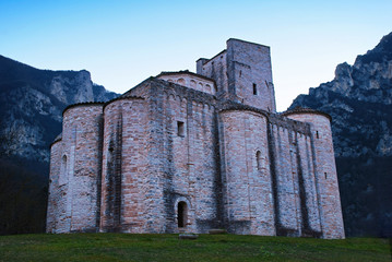 Fototapeta na wymiar Abbey of San Vittore in Genga, Italy.