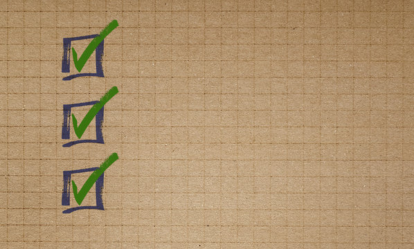 Checkliste auf karierten recyclingpapier Schreibblock Konzept