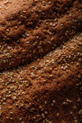 Dettaglio pane di segale con i semini in primo piano
