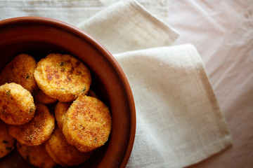 fried cutlets in a bowl