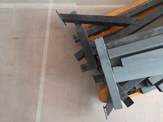 Steel Box Painted Rust Grey Put the installation arrangements in the construction area