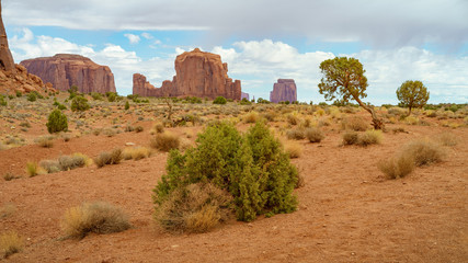the scenic drive in the monument valley, usa