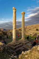 Bishapur columns. © Krzysztof
